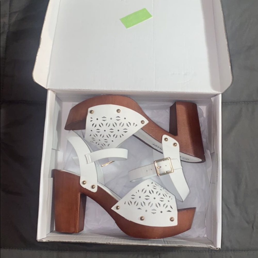NWOT - Olivia Miller Heels